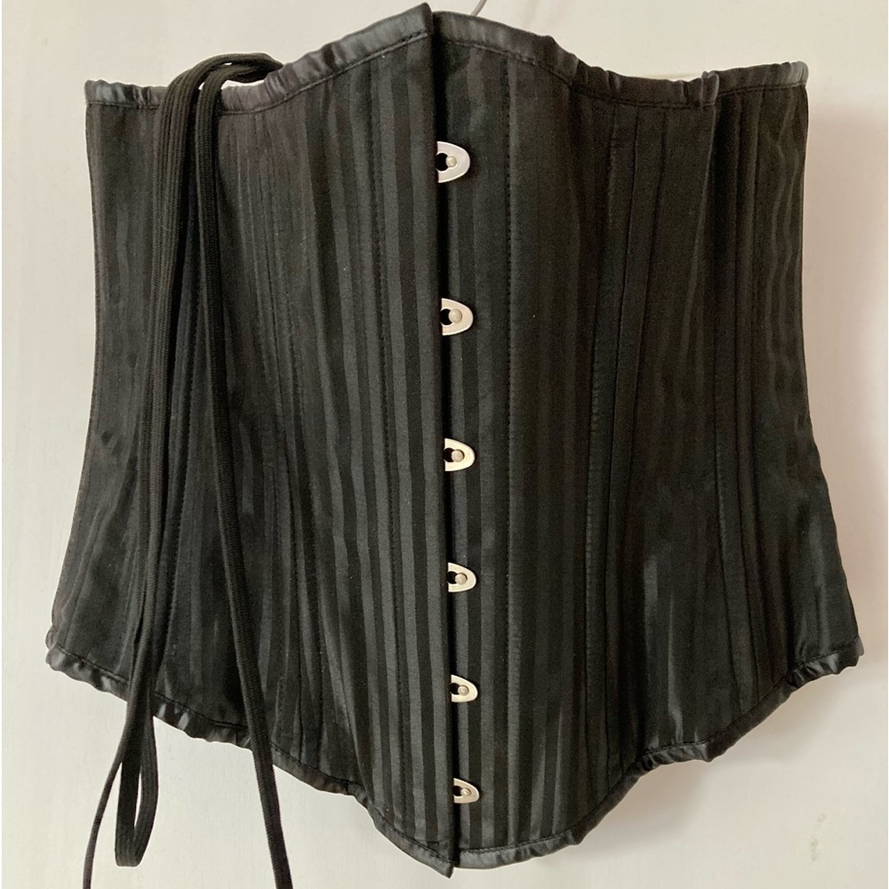 🖤Black Pinstripe LaceUp Corset🔥
